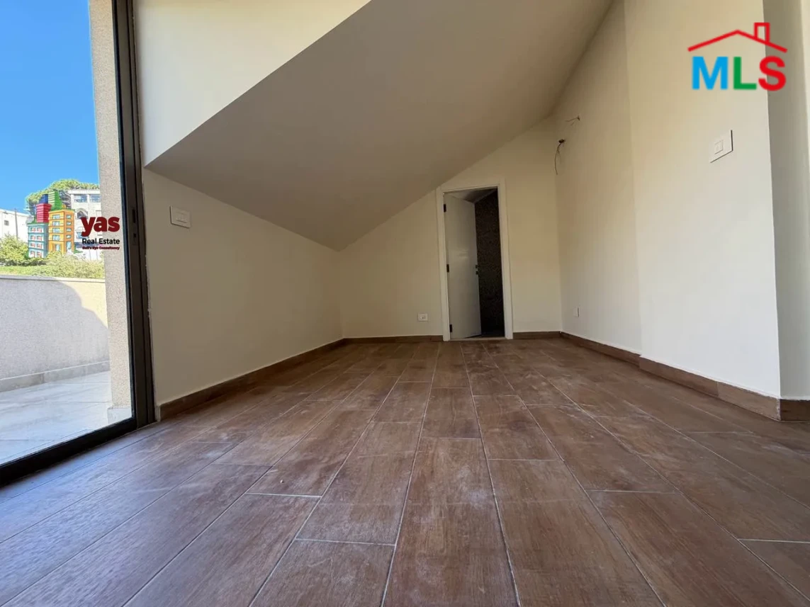 Jeita 260m2 | Duplex | New | Decorated | Catch | Optional Troc