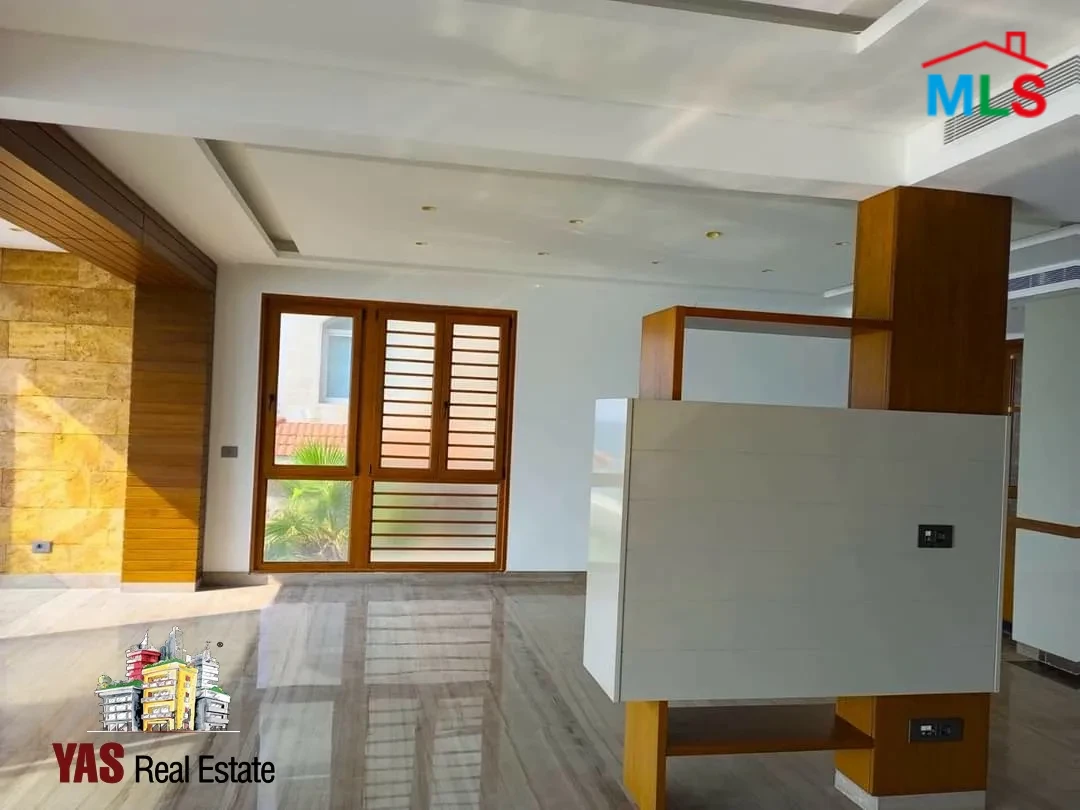 Halat 550m2 | Luxurious Villa / Triplex | Swimming Pool | Sea View