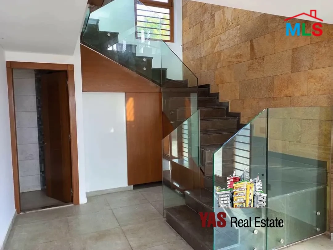 Halat 550m2 | Luxurious Villa / Triplex | Swimming Pool | Sea View