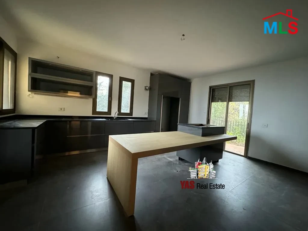 Ballouneh 350m2 | Astonishing view | Unique | Catch | Garden | Furnished