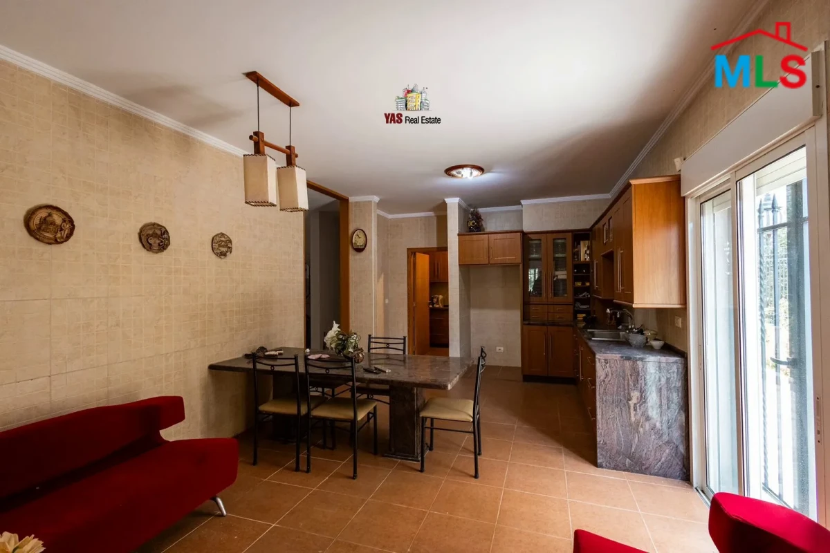 Ajaltoun 640m2 Villa | 400m2 Land | Luxurious | Prime | Catch