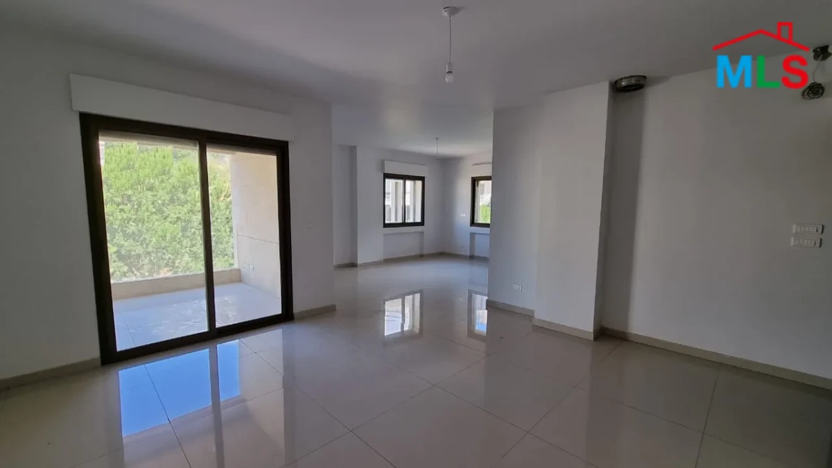 Sheileh 205m2 | 30m2 Garden | New | High-End | Private Street | Catch