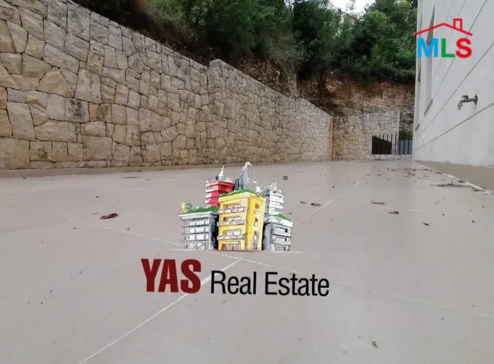 Kfarhbab 225m2 + 120m2 Terrace | Excellent Condition | Open View