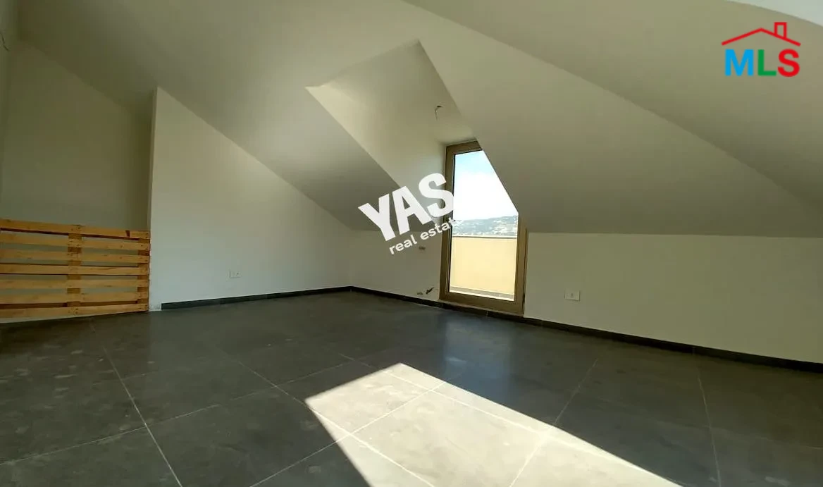 Ajaltoun 210m2 duplex | 40m2 Terrace | New | High-End