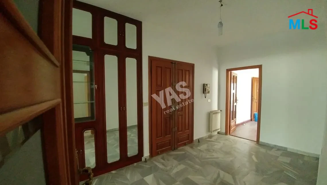 Ballouneh 245m2 | Excellent Condition | Super Luxurious