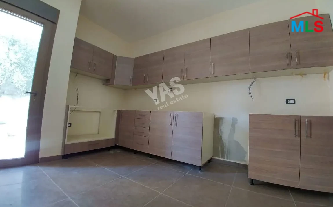 Ballouneh 180m|200m garden|New|Mountain view|Luxury