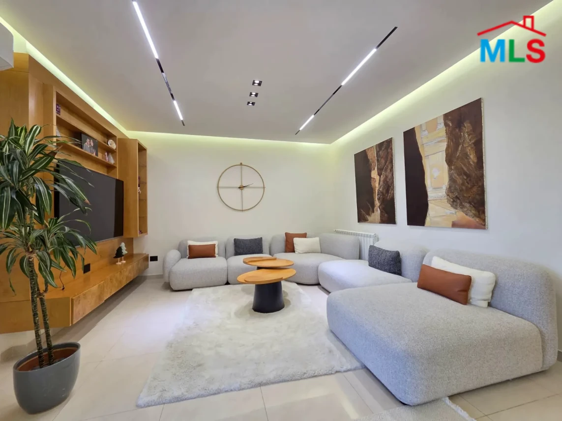 Ballouneh 170m2 | 150m2 Rooftop | Terrace | Semi Furnished | View | TO