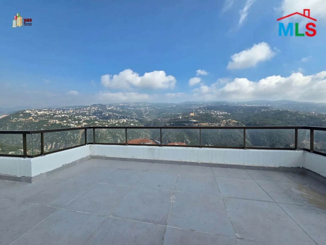 Ballouneh 170m2 | 150m2 Rooftop | Terrace | Semi Furnished | View | TO
