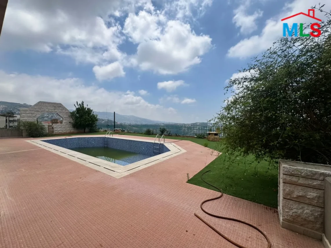 Monteverde 2200m2 | 2180m2 Villas | 500m2 Garden | Pool | OH