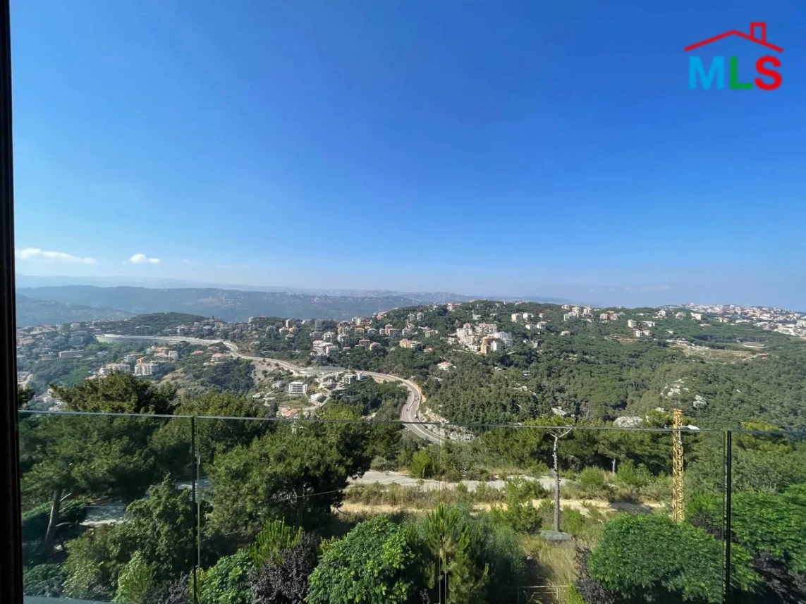 Dahr El Souwan 360m2 | 60m2 Garden | Private Entrance | View | TCH