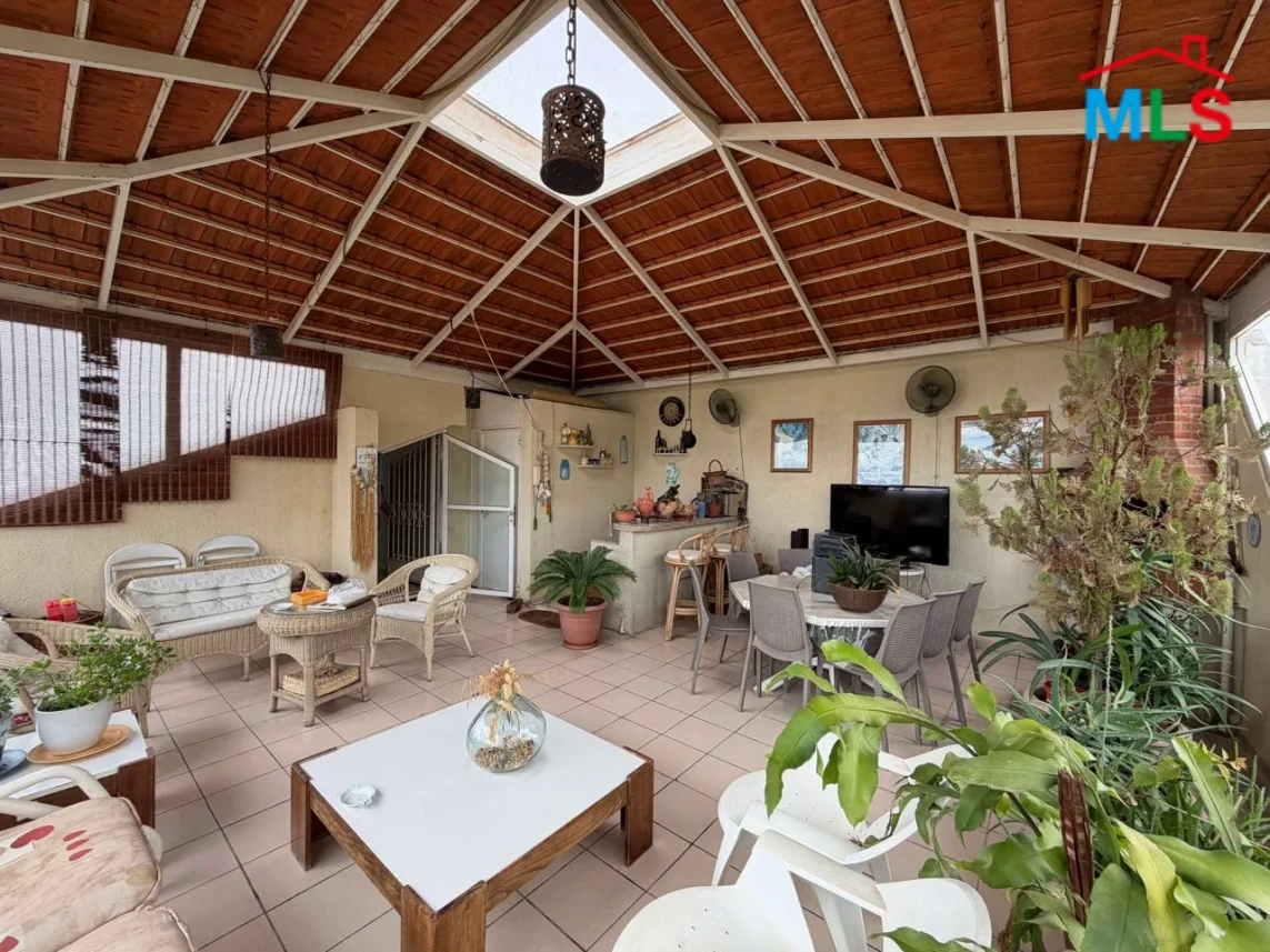 Ajaltoun 320m2 | Triplex | Excellent Condition | Private Street | TYT