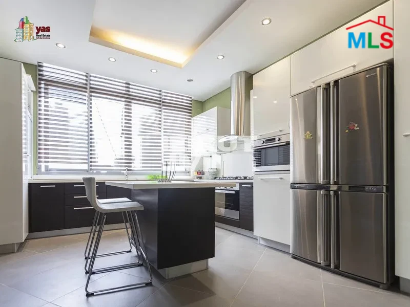 Achrafieh/Sioufi 230m2 | Furnished | Open View | High Floor | OH