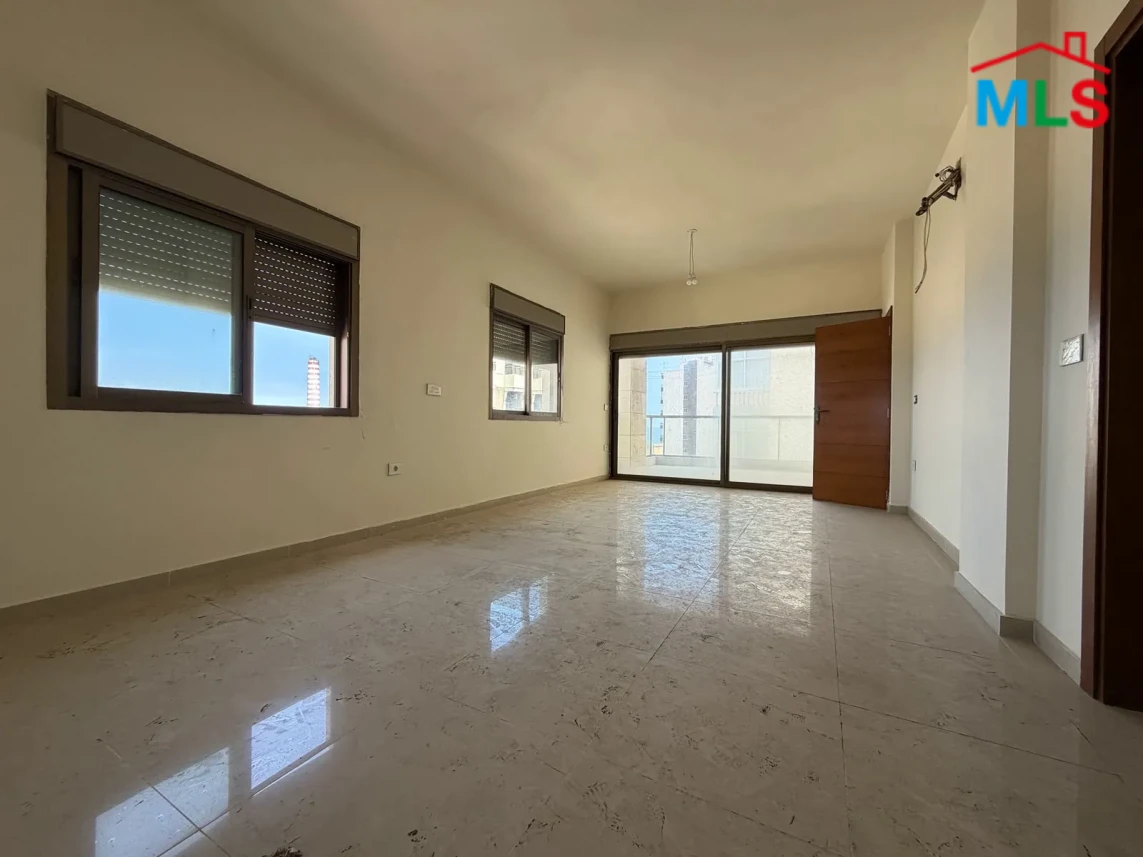 Zouk mosbeh 150m2 | Well Lighted | Prime Location | Calm Area | EH