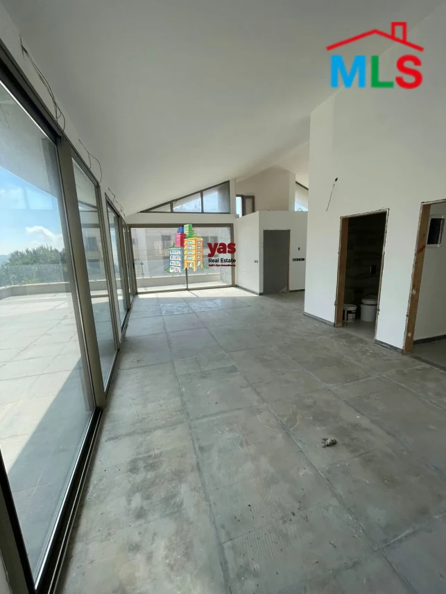 Bikfaya/Chwaya 930m2 | 610m2 Land | 300m2 Garden | Villa | TCH