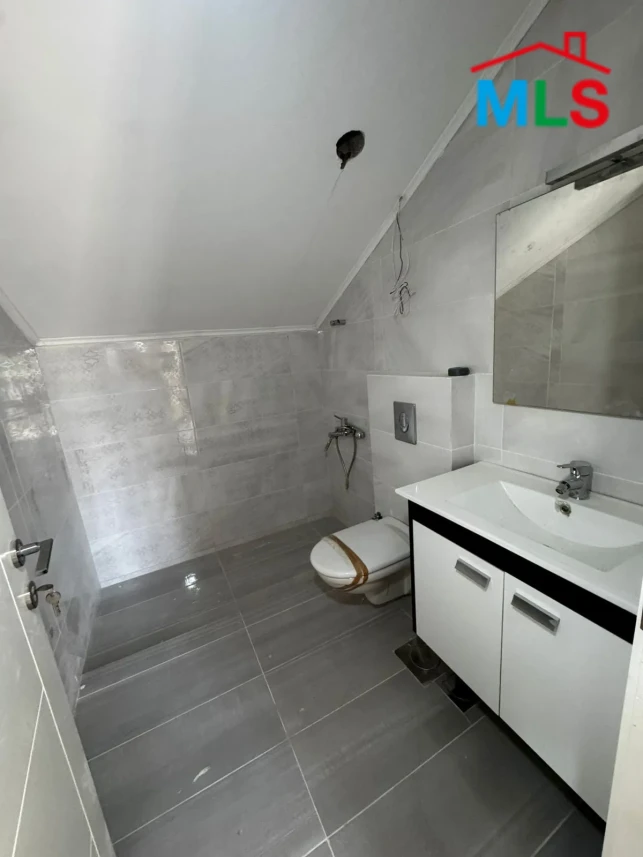 Jamhour 150m2 | 50m2 Terrace | Mini Villa | Prime Location | Catch |OH