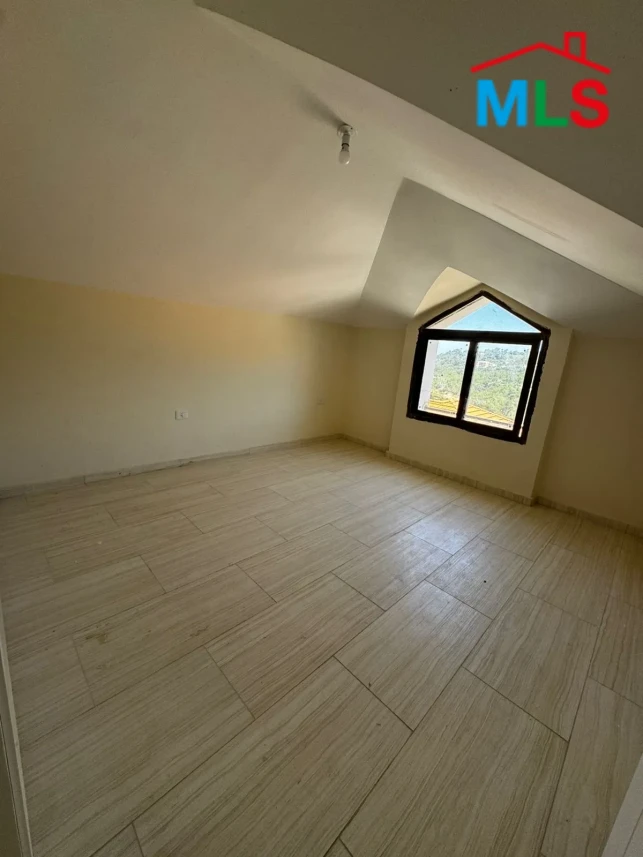 Jamhour 150m2 | 50m2 Terrace | Mini Villa | Prime Location | Catch |OH