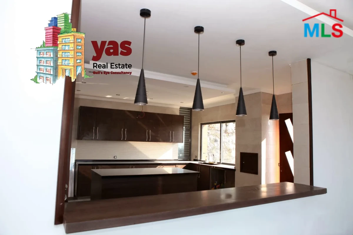 Halat 753m2 | Villa | Well Maintained | Sea View | Prime Location | OH