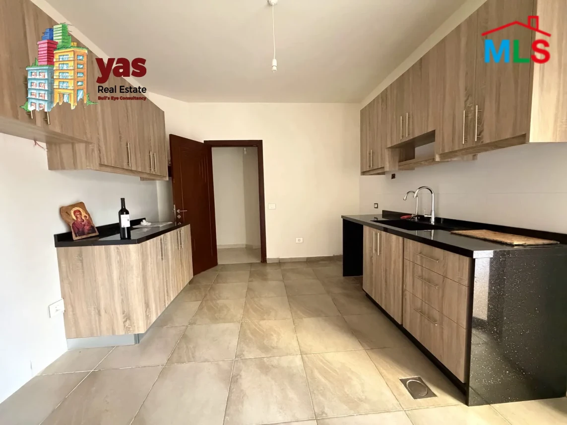 Zouk Mosbeh 165m2 | 40m2 Terrace | Calm Area | Well Maintianed | EH