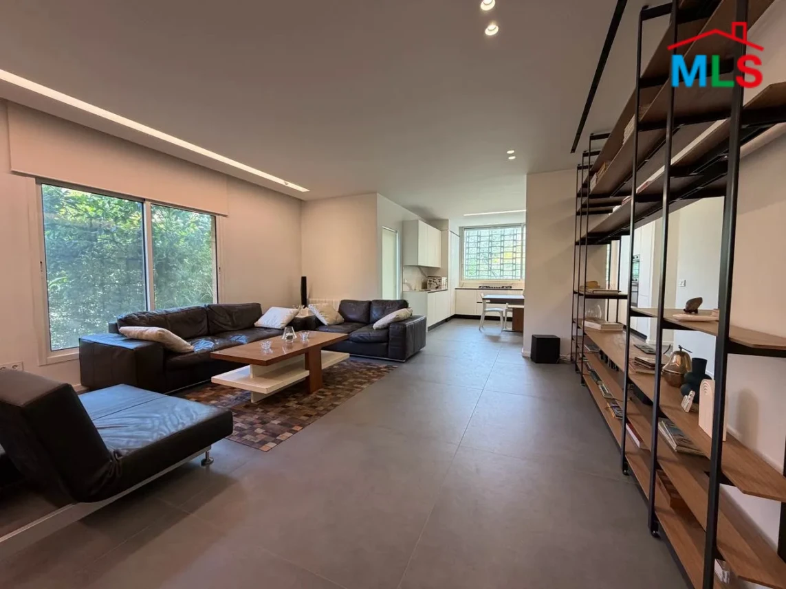 Haret Sakher 175m2 | Furnished | Calm Area | Quiet Street | EH