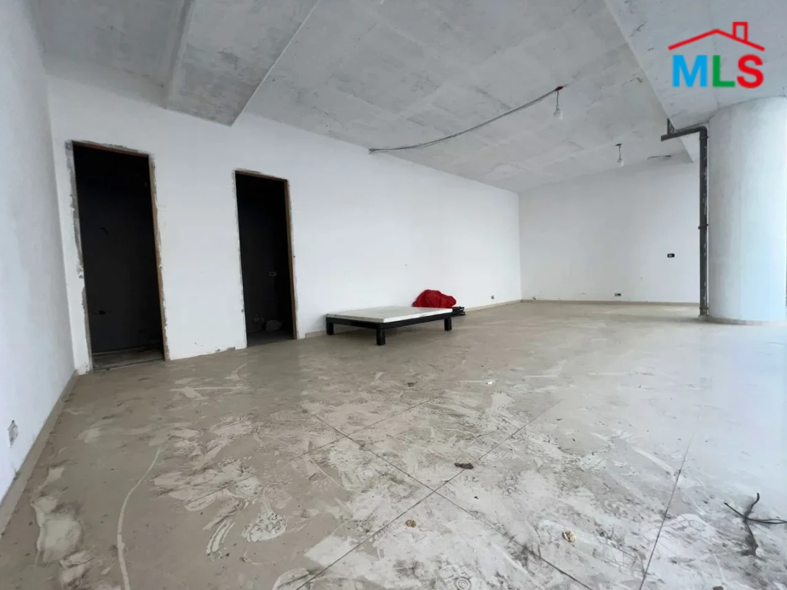 Adonis 50m2 | Brand New Shop | Prime location | EH/RH