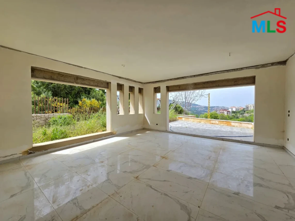 Ajaltoun 200m2 | 180m2 Terrace/Garden | Payment Facilities | Calm | TO