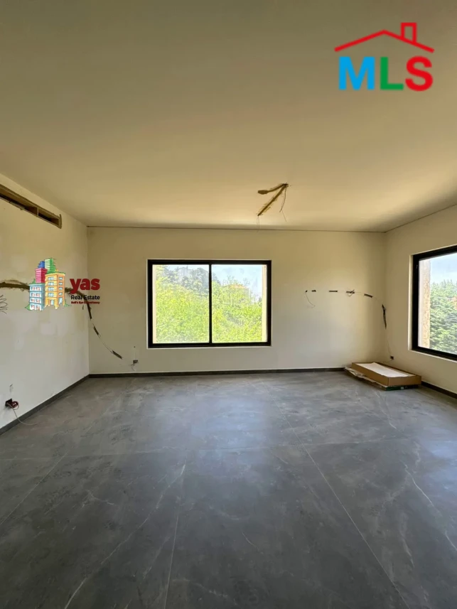 Kleiaat 250m2 | Brand New | Well Mainatined | Open View |