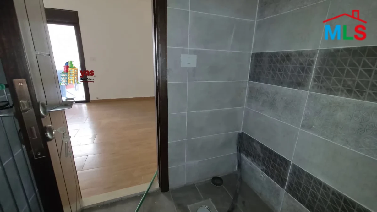 Halat 185m2 | Terrace | Dead-End Street | Sea View | MCH |