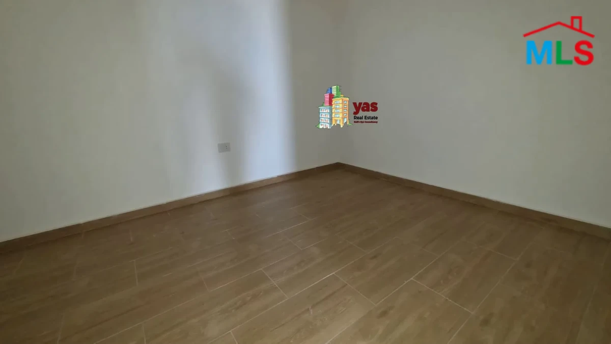 Halat 185m2 | Terrace | Dead-End Street | Sea View | MCH |