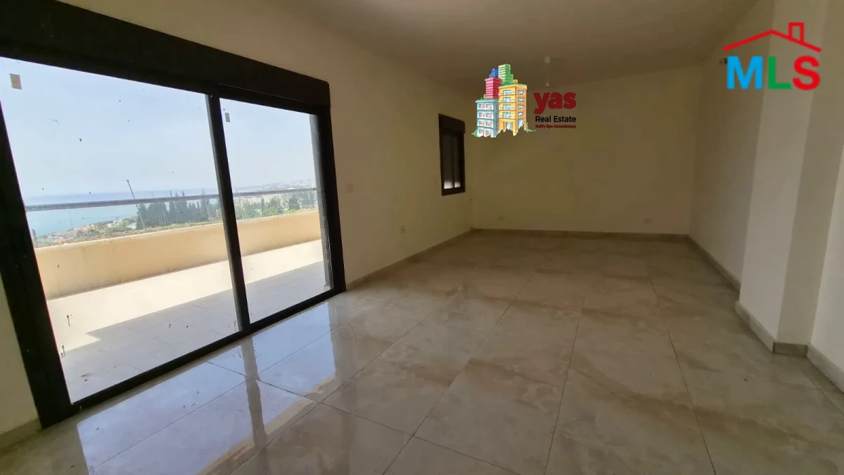 Halat 185m2 | Terrace | Dead-End Street | Sea View | MCH |