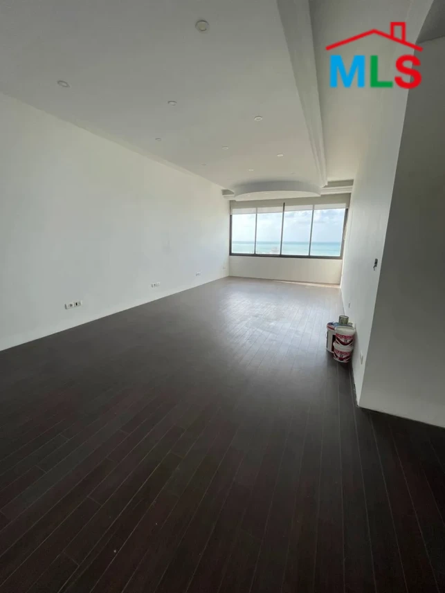 Zalka 90m2 | Office | Prime Location | Active Street | Catch | OH