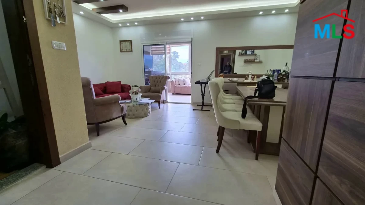Okaibeh 110m2 | Furnished | Renovated Flat | Prime Location | MCH