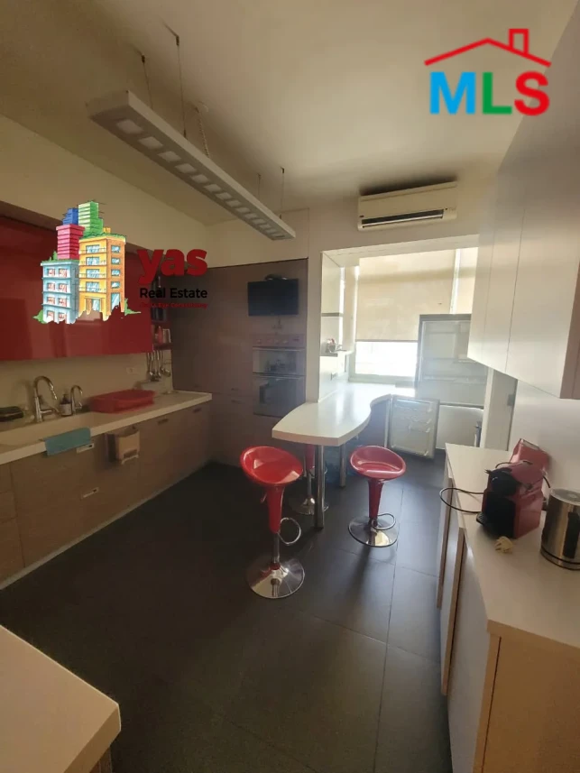 Achrafieh 250m2 | Duplex | Prime Location | Decorated | OH