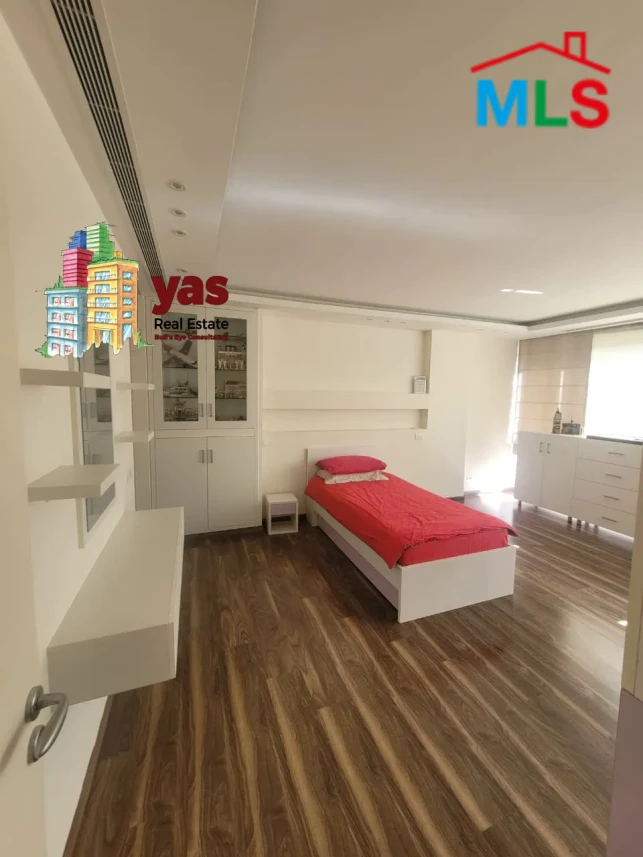 Achrafieh 250m2 | Duplex | Prime Location | Decorated | OH