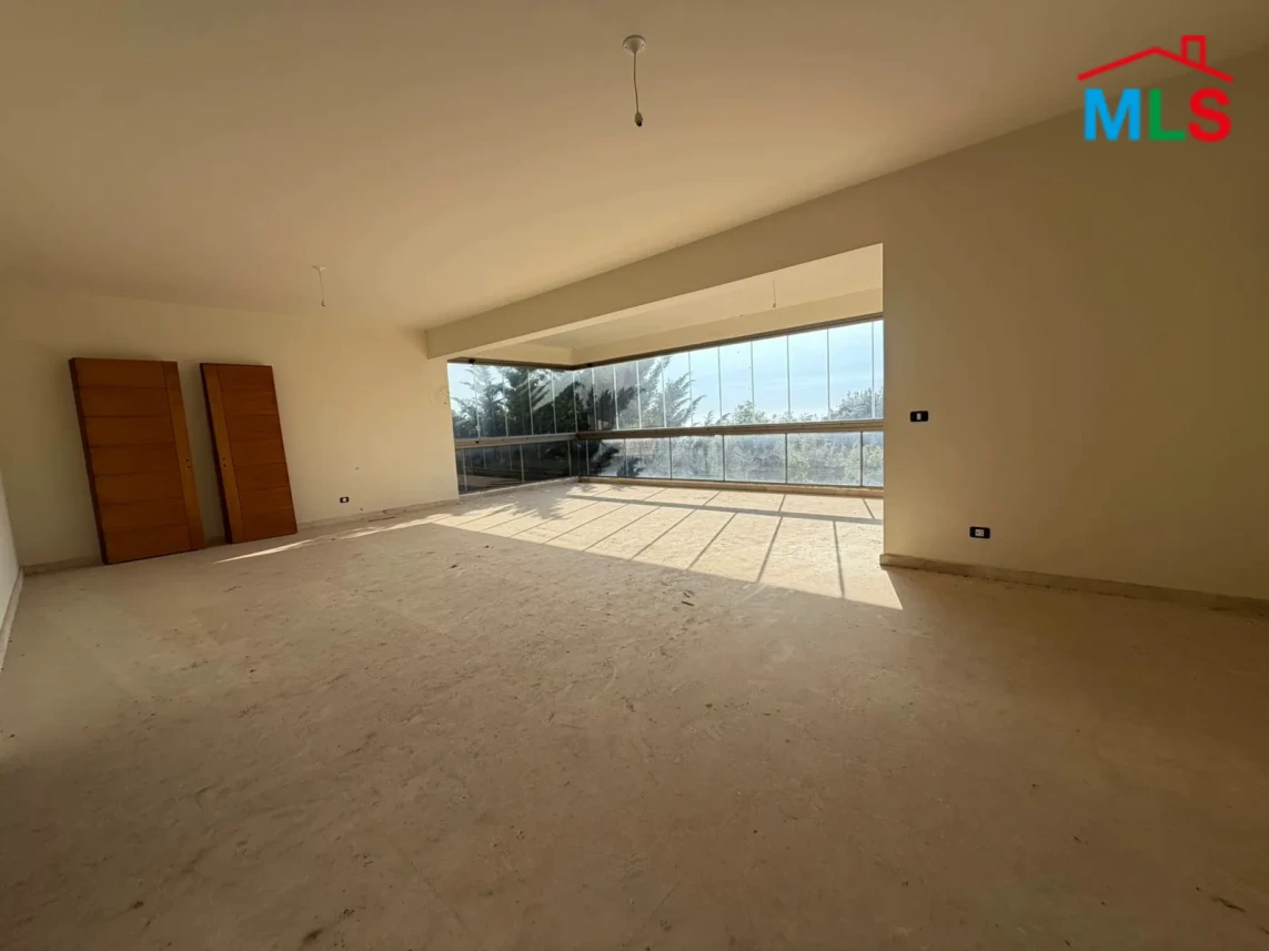 Ballouneh 210m2 | Prime Location | Sea View | Private Street | EL