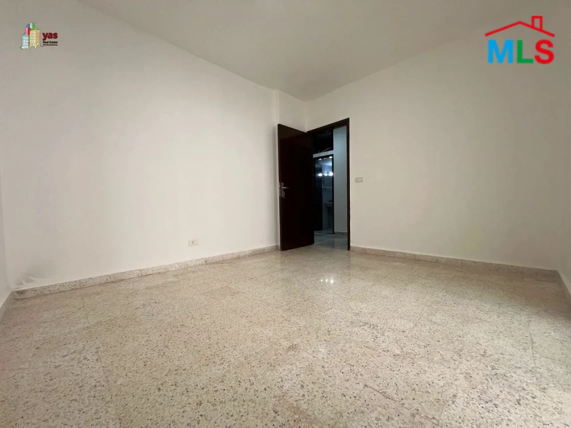 Zouk Mosbeh 130m2 | Terrace | Well Maintained | Calm Area | EH/RH/EL