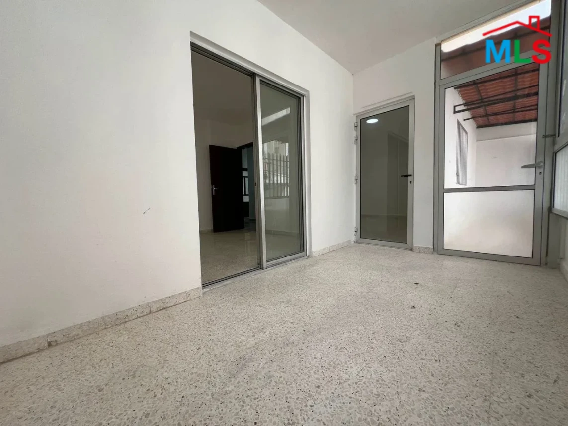 Zouk Mosbeh 130m2 | Terrace | Well Maintained | Calm Area | EH/RH/EL