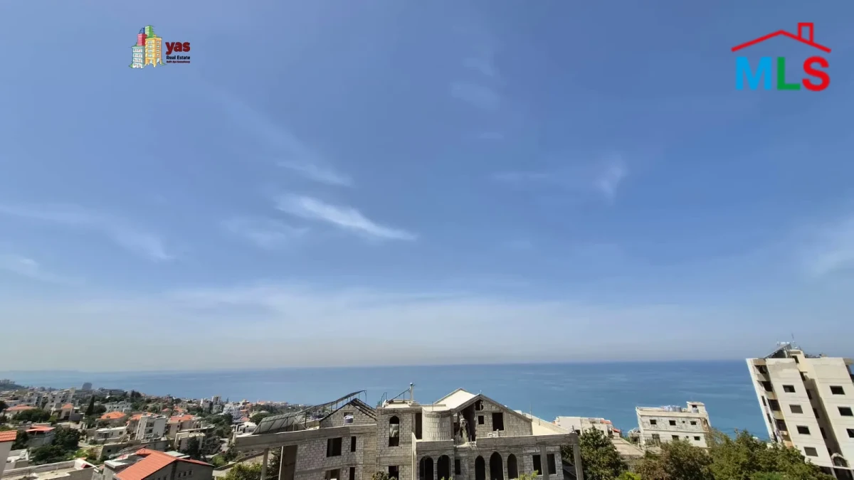 Okaibeh 209m2 | Rooftop Duplex | Astonishing View | MCH