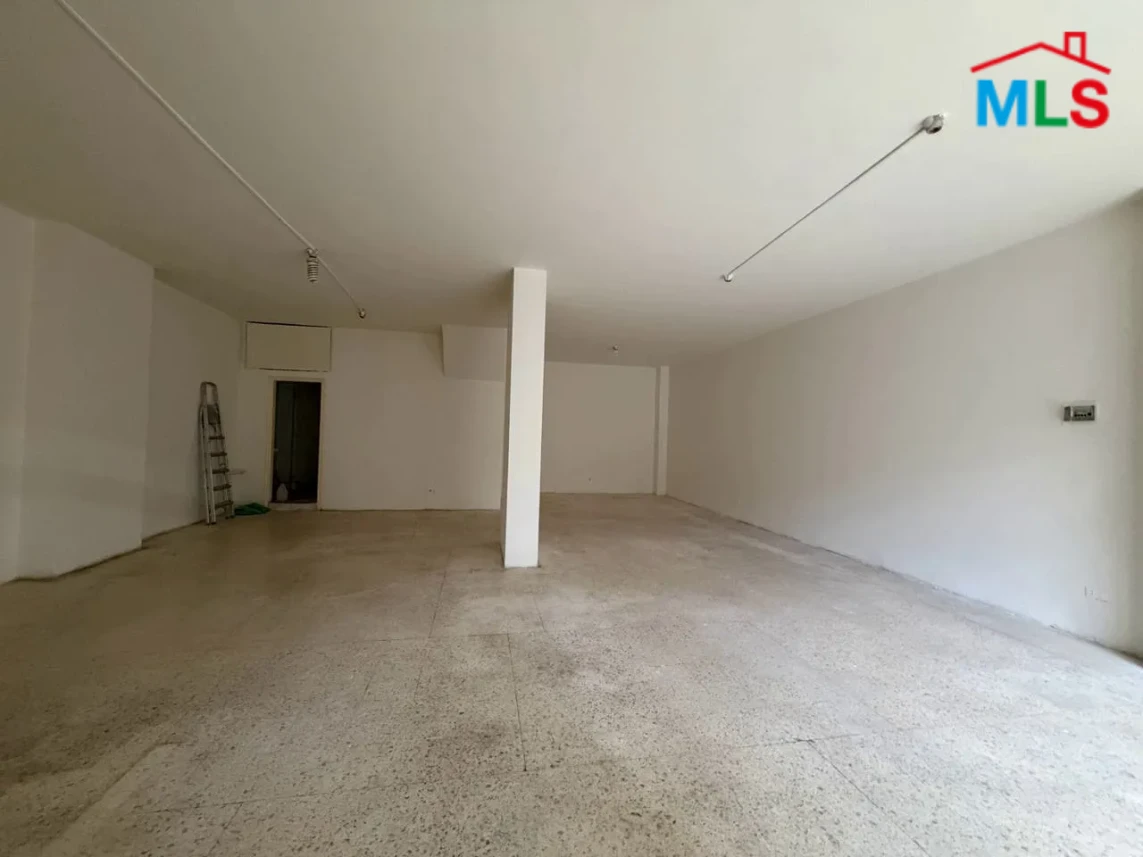 Sarba 75m2 | Shop | Active Street | Well Maintained | EH