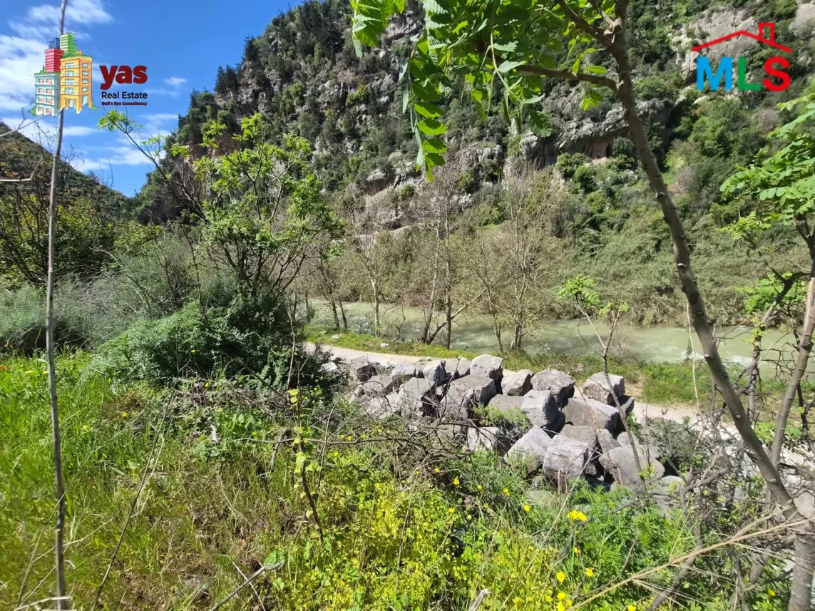 Nahr Ibrahim 1400m2 | 320m2 Two Floors House | Private Road | MCH