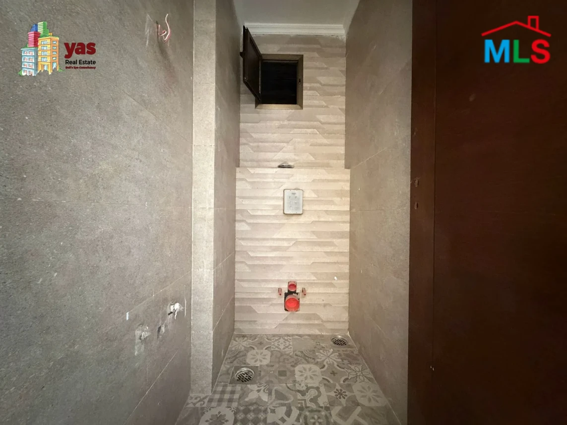 Haret Sakher 150m2 | Excellent Condition | Quiet Street | EH