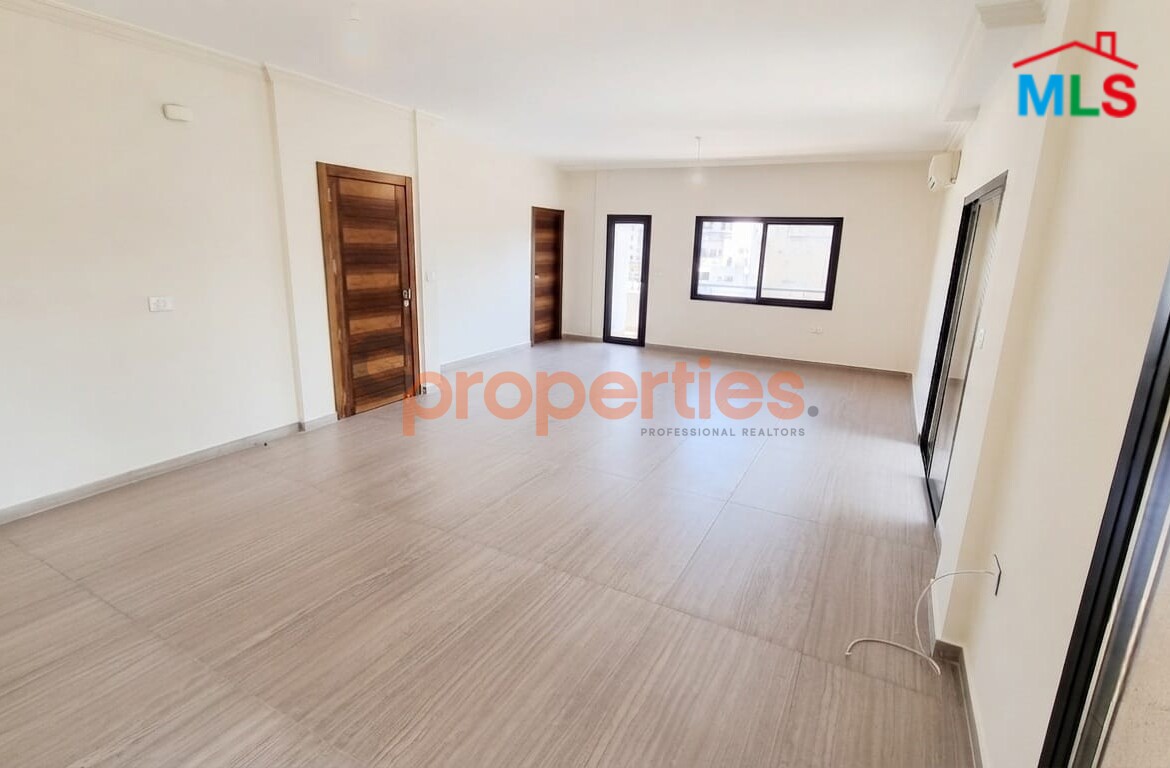 Apartment For Rent In Achrafieh - CPBMH39