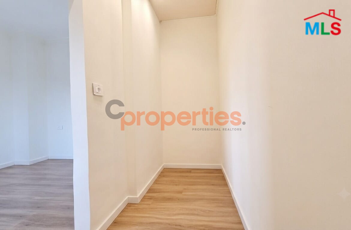 Apartment For Rent In Achrafieh - CPBMH39
