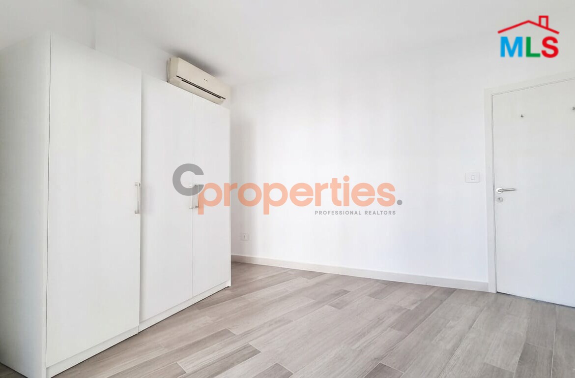 Apartment For Rent In Achrafieh - CPBMH38