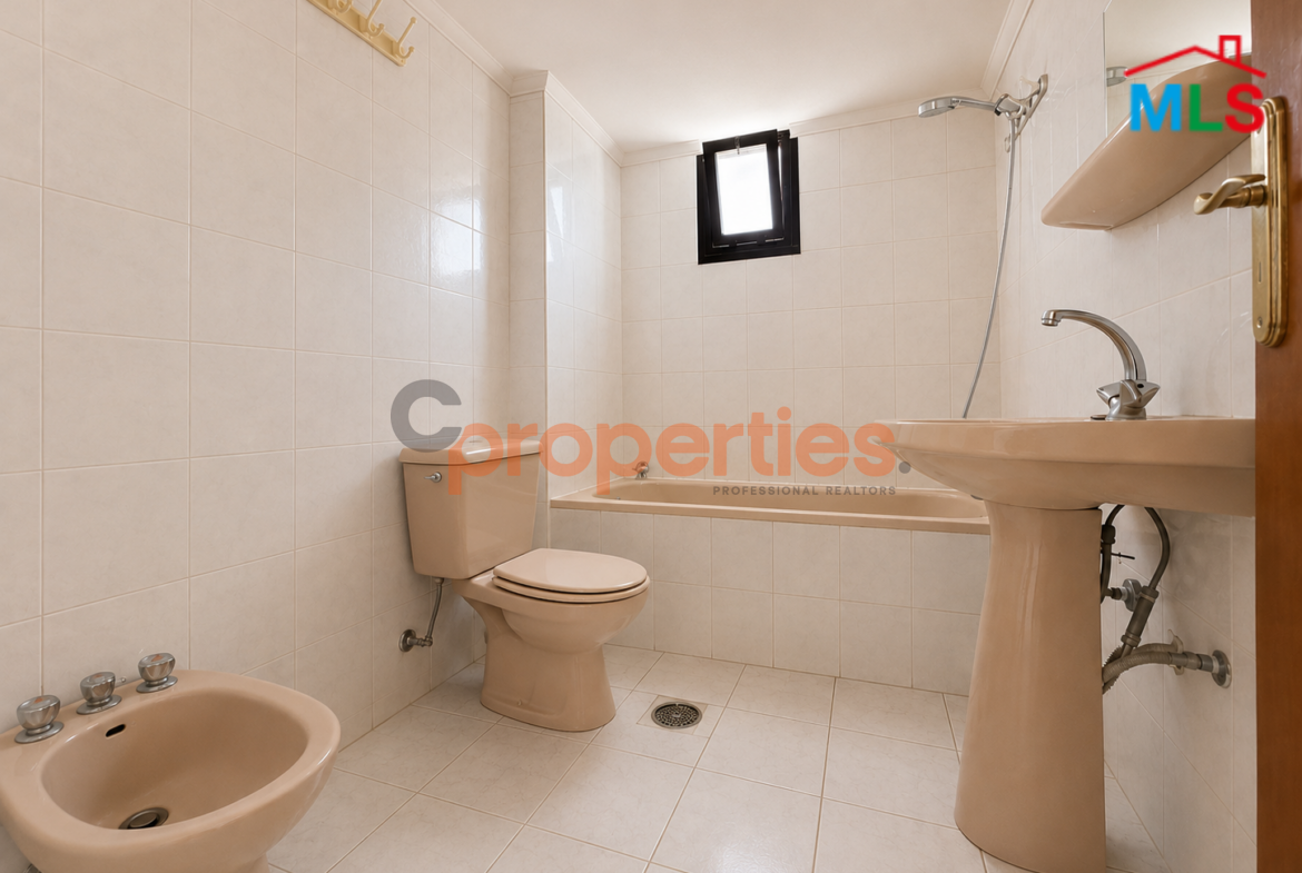 Apartment For Rent In Haret Sakher - شقة للإيجار في حارة صخر CPKKK31