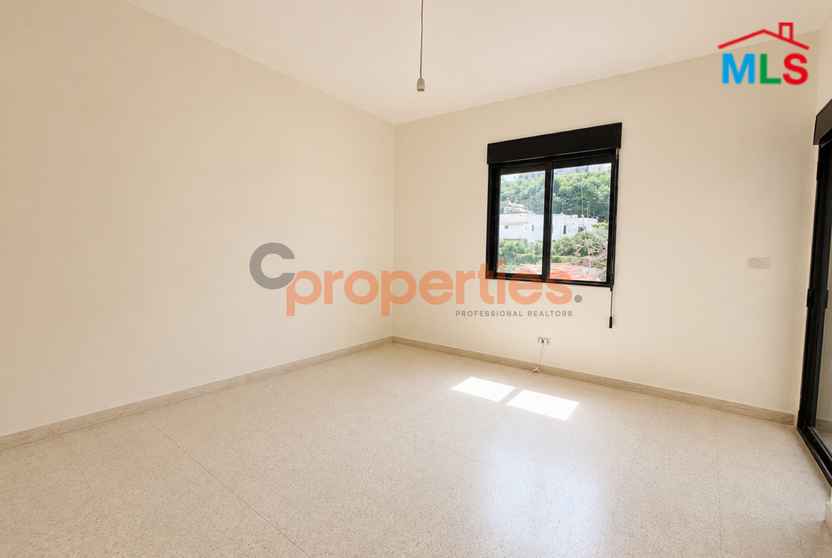 Apartment For Rent In Haret Sakher - شقة للإيجار في حارة صخر CPKKK31