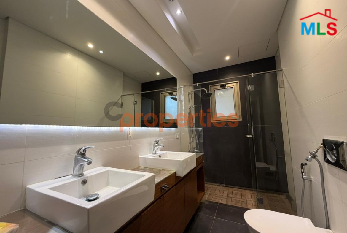 Apartment for rent in Hazmieh - Prime Location CPMK198