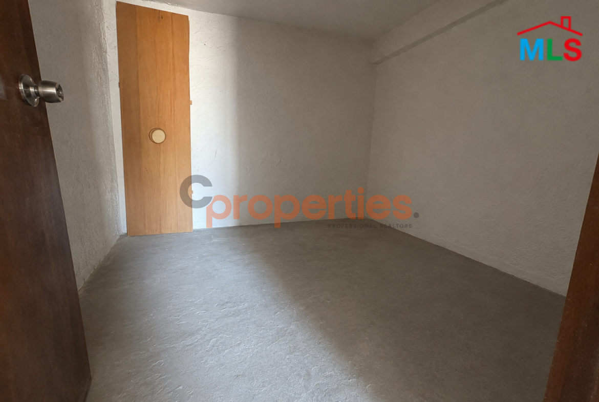 Prime location shop for rent in Rayfoun متجر للايجار موقع مميز في ريفون CPKNS12