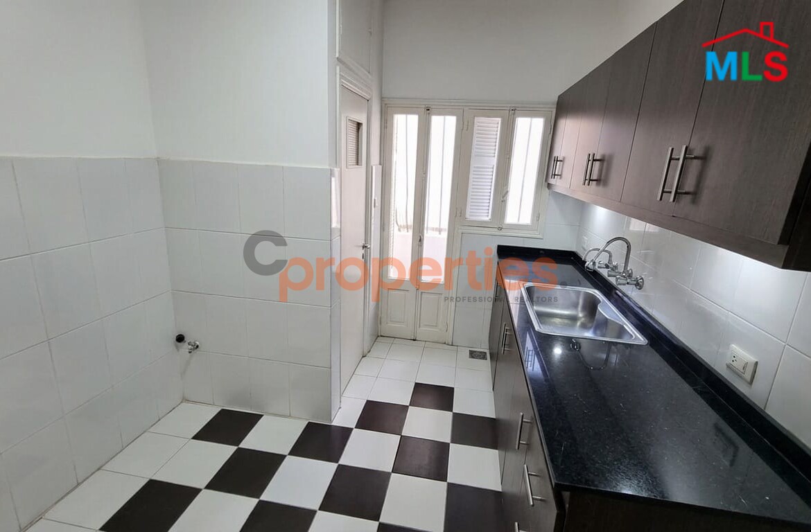 Apartment For Rent In Achrafieh - CPBMH34