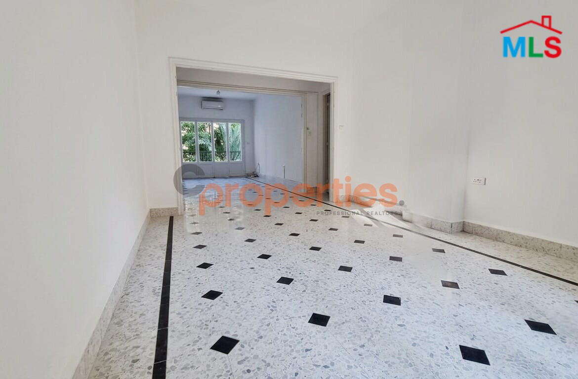 Apartment For Rent In Achrafieh - CPBMH34