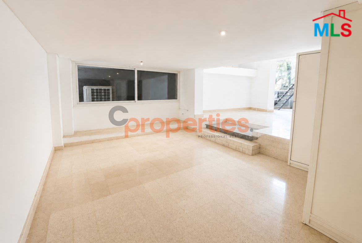 Shop For Rent In Achrafieh - CPBWW139 - محل لللأجار في الأشرفية